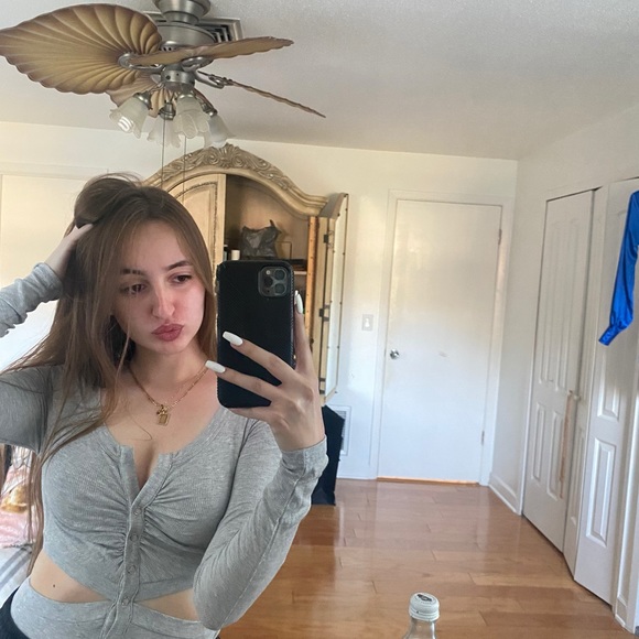 Meet your Posher, Samie - Picture 5 of 6